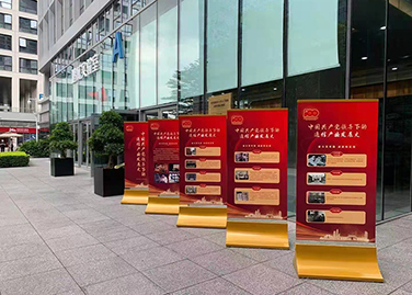 環(huán)保再生PET面料做吊旗掛軸拉網(wǎng)展架 挺度好 大幅畫面不卷曲