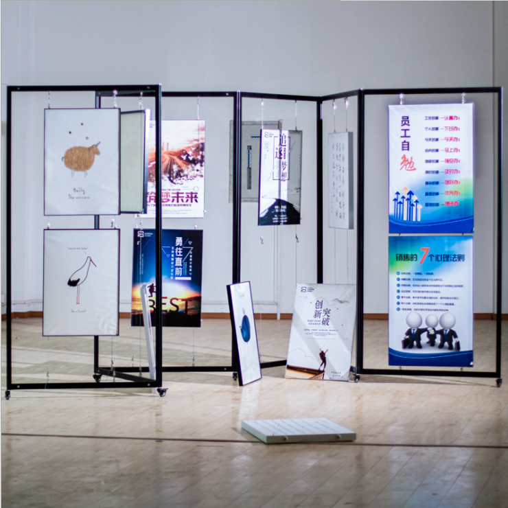 深圳展覽展板制作廠(chǎng)家——畫(huà)展展示架、廣告折疊屏風(fēng)展架、八棱柱展覽、畫(huà)廊校園掛畫(huà)、隔斷書(shū)畫(huà)展板